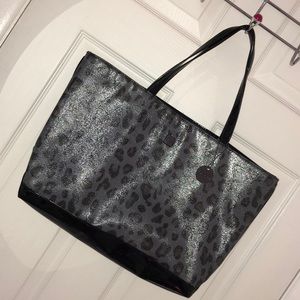 Black cheetah print bag